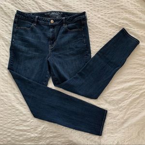 AE blue skinny jeans